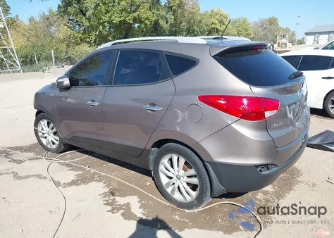 2013 Hyundai Tucson Limited z USA, uszkodzony, nr VIN KM8JUCAC0DU683685